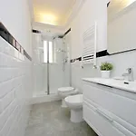 Sanctuary 32 Roma