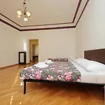 Sanctuary 32 Apartamento *